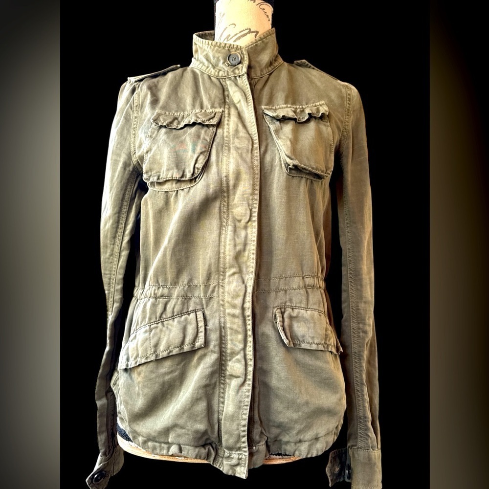 AT Loft- Women's Utility Field Jacket in Military Green w/drawstring. Size XS